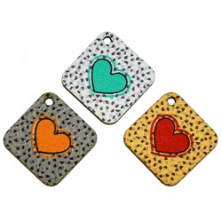 Colgante de Madera Rombo con Corazón 23mm