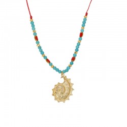 Collar de Verano con Concha Metálica y Cuentas de Howlita