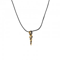 Collar con colgantes metálicos giratorios negros y dorados