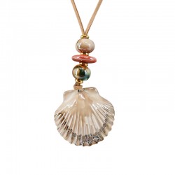 Collar con Concha de Cerámica Beige en Cordón de Ante