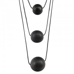 Collar con cuenta de madera