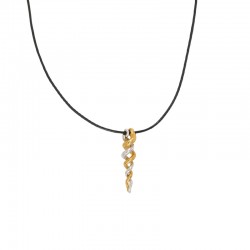 Collar con colgantes metálicos giratorios dorados y plateados