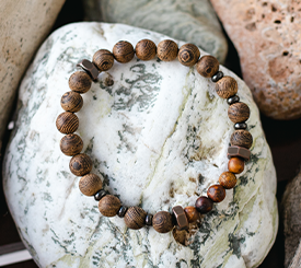 BRACELET W/ WOODEN BEADS