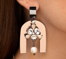 EARRING W/ PLEXI & PEARL