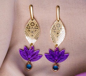 EARRINGS W/ LOTUS FLOWER