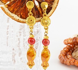 EARRINGS W/ ORANGE FISH